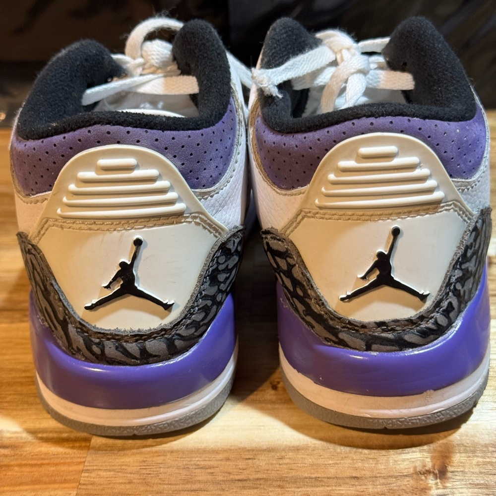 Nike Air Jordan 3 Retro Dark Iris Kids Sneakers DM0966-105 - SZ 1 Y